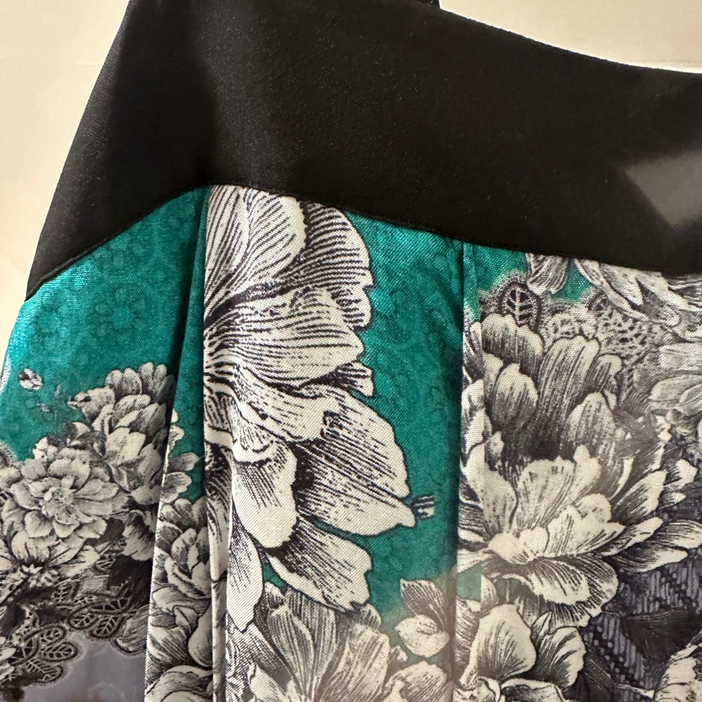 ATSU Floral Maxi Dress in Blue and Green - Picture 7 of 7